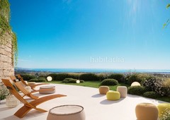Apartamento llamativo apartamento con vistas panorámicas al mar situado en un bello entorno natural en Benahavís