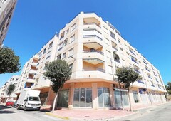 Piso en venta en Las Viñas de 2 habitaciones con terraza y piscina