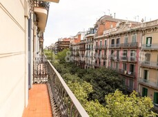Piso luminoso y espacioso piso al lado de enric granados en Barcelona