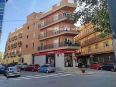 Venta de piso en avenida Barcelona de 3 habitaciones con terraza y balcón