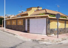 Chalet en venta en Los Frutales, Torrevieja, Alicante