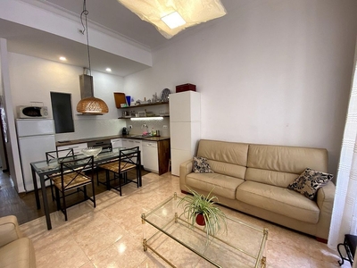 Alquiler de piso en Centre - Sant Feliu de Guíxols de 2 habitaciones con muebles y balcón