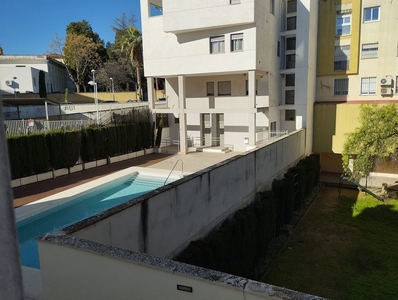 Piso en alquiler en calle Mayor de Sta Marina de 3 habitaciones con terraza y piscina