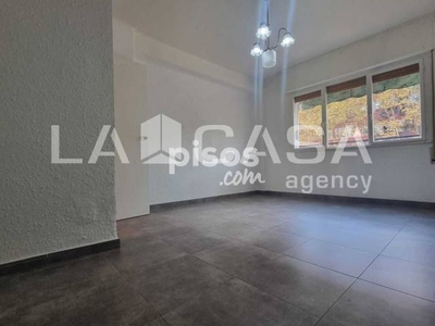 Piso en venta en Carrer del Maresme, cerca de Carrer de Menorca