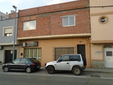 Venta Casa unifamiliar en Calle Las mimosas Algeciras. Buen estado 264 m²