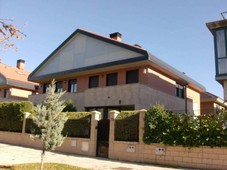 Venta Casa unifamiliar en Calle LOUDUM Burgos. Buen estado con terraza 300 m²