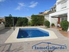 Venta Casa unifamiliar Rincón de la Victoria. Buen estado con terraza 175 m²