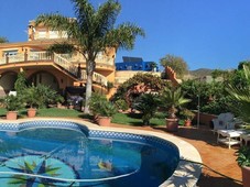 Venta Casa unifamiliar Rincón de la Victoria. Buen estado con terraza 209 m²