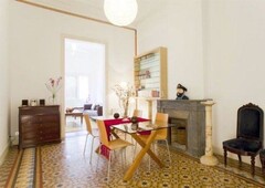 Alquiler piso en consell de cent 304 magnifico piso en alquiler con más de 100 m2 de terraza!! en Barcelona