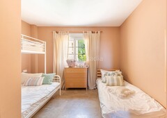 Apartamento en calle 1f apartamento con 2 habitaciones amueblado con ascensor, parking, aire acondicionado y vistas a la montaña en Marbella