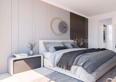 Planta baja con 3 habitaciones con parking, piscina, calefacción, aire acondicionado y vistas al mar en Fuengirola