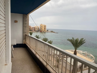 Apartamento en venta en Las Piscinas Naturales, Torrevieja, Alicante