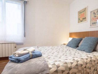 Habitación privada en apartamento de 3 habitaciones en Begoña, Bilbao.