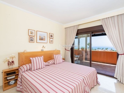 Apartamento con vista al mar en Buenas Noches Estepona