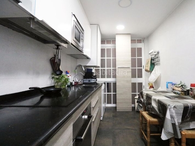 Piso con 4 habitaciones con ascensor y calefacción en Esplugues de Llobregat