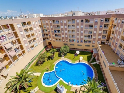 Apartamento en venta en Parque de las Naciones, Torrevieja, Alicante