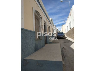 Casa pareada en venta en Alhama de Almería