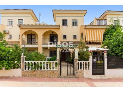 Casa pareada en venta en Avenida California, 15