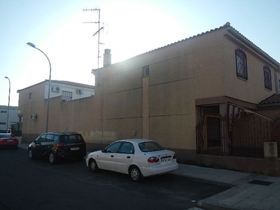 Chalet en venta en Badajoz de 90 m²