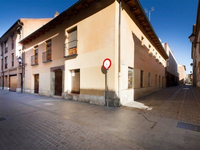 Local en venta en Alcala De Henares de 416 m²