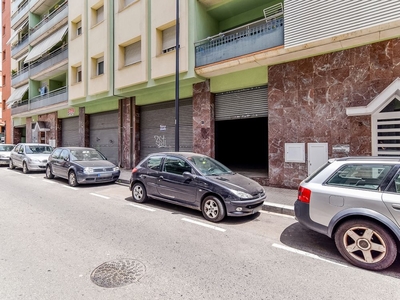 Local en venta en Reus de 300 m²