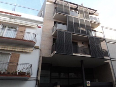 Local en venta en Vilanova I La Geltrú de 107 m²