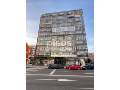 Piso en venta en Avenida de la Constitución Española, cerca de Plaza de los Foramontanos