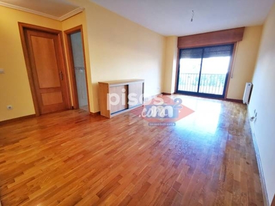 Piso en venta en Calle Centro