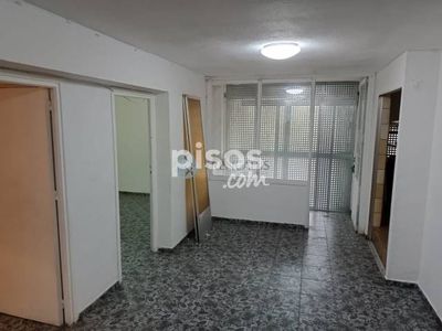 Piso en venta en Calle Rio