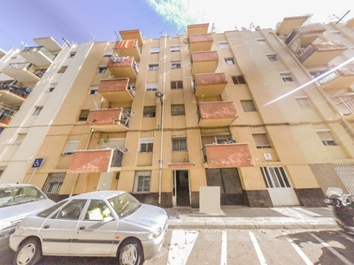 Piso en venta en Reus de 71 m²