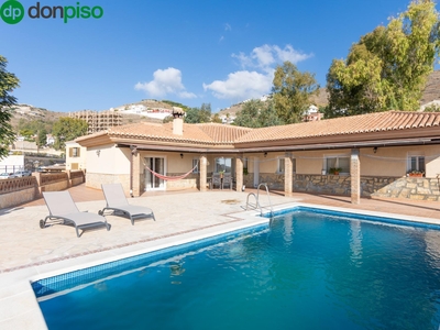 Venta de casa con piscina y terraza en Cotobro (Almuñecar), El colorado