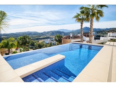 Villa contemporanea con vistas al Mar y Montaña!! a 5 minutos de san Pedro de Alcantara, Marbella.