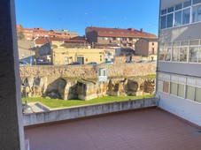 Venta de piso con terraza en las vegas - la feria (Zamora), Puerta la feria