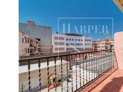 Piso de 3 habitaciones y 2 baños con balcón en 22@, Barcelona