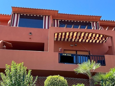 Alquiler de dúplex en Estepona Oeste - Valle Romano - Bahía Dorada de 5 habitaciones con terraza y piscina