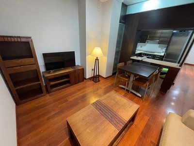 Alquiler de piso en Casco Histórico de 2 habitaciones con garaje y muebles