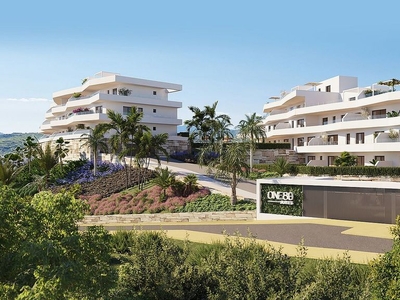 Alquiler de piso en Estepona Oeste - Valle Romano - Bahía Dorada de 2 habitaciones con terraza y piscina