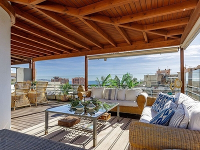 Ático en venta en La Malagueta - La Caleta de 4 habitaciones con terraza y garaje