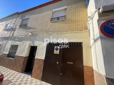 Casa pareada en venta en Utrera