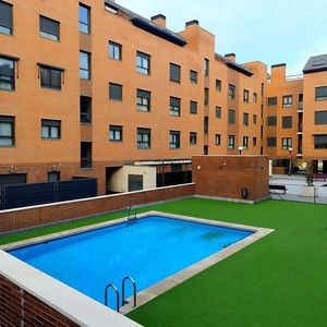 Piso en alquiler en calle Ramón y Cajal de 1 habitación con terraza y piscina