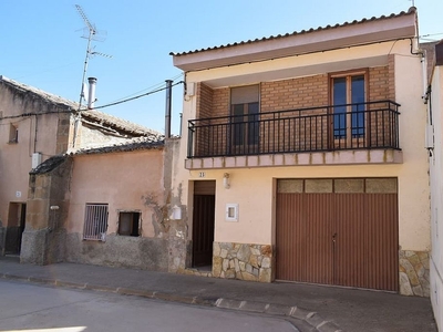 Piso en venta en San Miguel del Cinca de 3 habitaciones con terraza y garaje