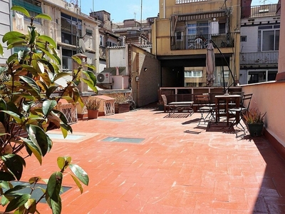 Venta de ático en calle Antic de València de 2 habitaciones con terraza y balcón