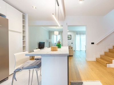 Casa adosada con 5 habitaciones amueblada con parking, piscina, calefacción y aire acondicionado en Rozas de Madrid (Las)