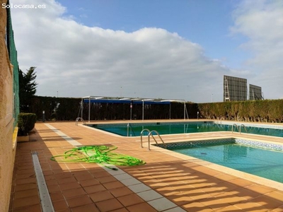 Piso en venta en Los Cabo de Palos tres dormitorios en urbanización con piscina