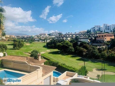 Sin amueblar, Moderna villa independiente de 3 dormitorios con piscina privada, primera línea de golf Disponible para alquiler a largo plazo a partir del 15 de ahora