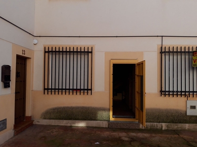 Venta de casa con terraza en Herencia
