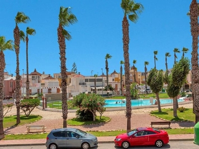 Casa adosada en venta en Orihuela Costa