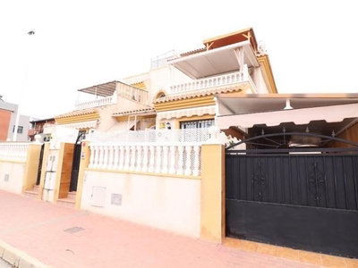 Casa adosada en venta en Parque Acuático - Sector 25, Torrevieja