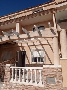 Casa adosada en venta en Pilar de la Horadada