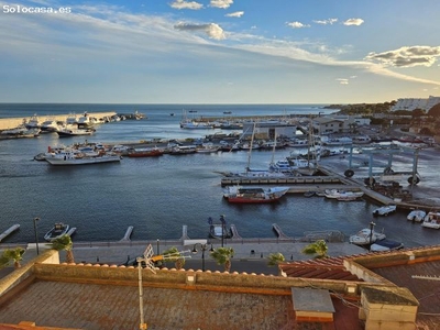 Magnífico piso en tres plantas, con vistas al mar